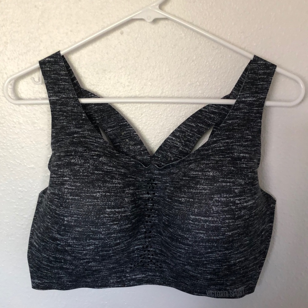 Victoria Secret Sports Bra NEW